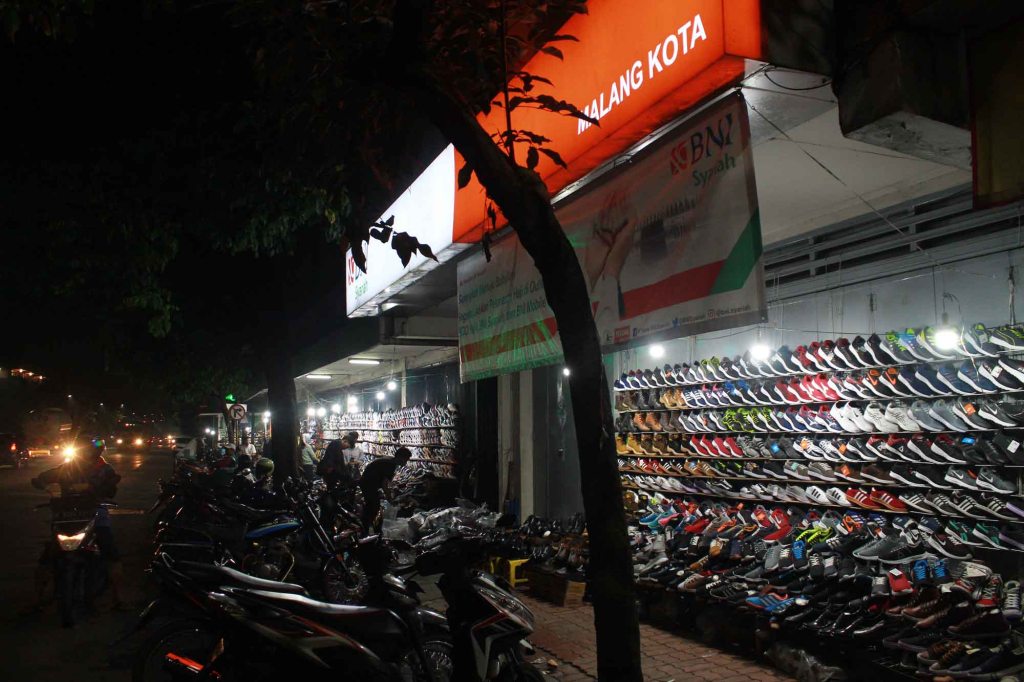 Salah satu sudut Pasar Roma malang, Sumber : travelingyuk.com