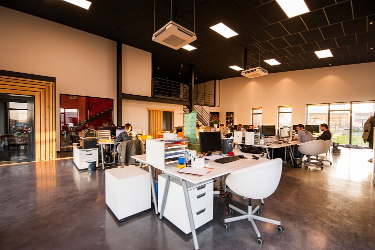 Kantor baru harus diisi terlebih dahulu sebelum digunakan, Sumber: pexels.com